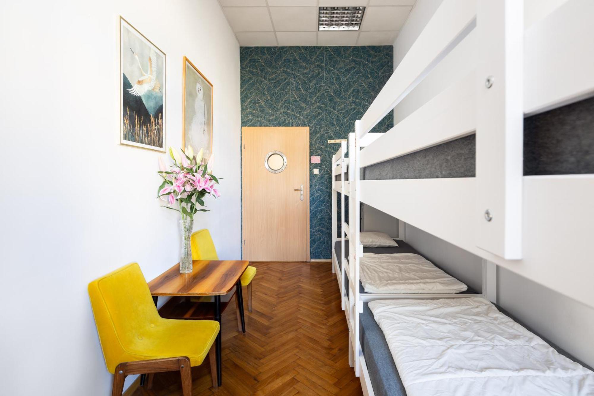 Single Bed 4-Bed Dormitory Room